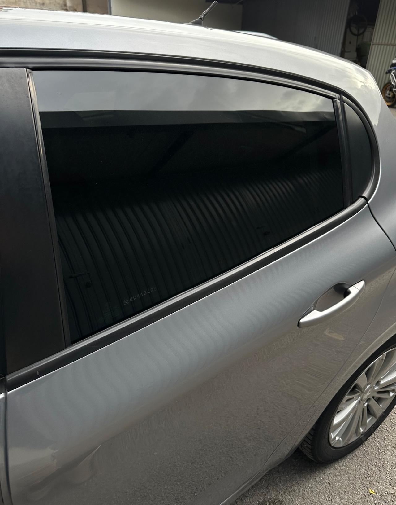 Peugeot 208 1.5 BlueHDi 100cv 5p. Allure