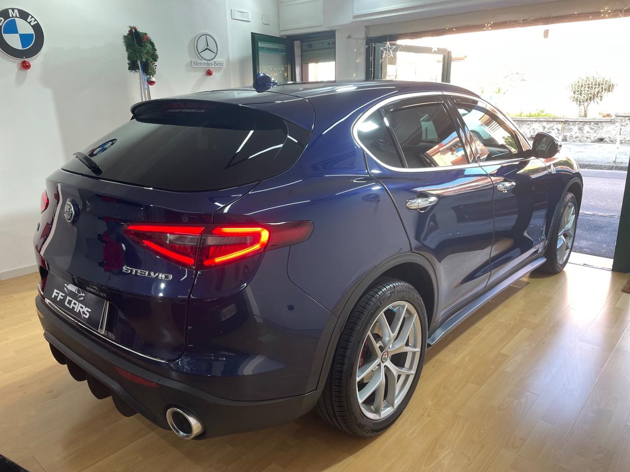 Alfa Romeo Stelvio 2.2 Turbodiesel 210 CV AT8 Q4 Executive