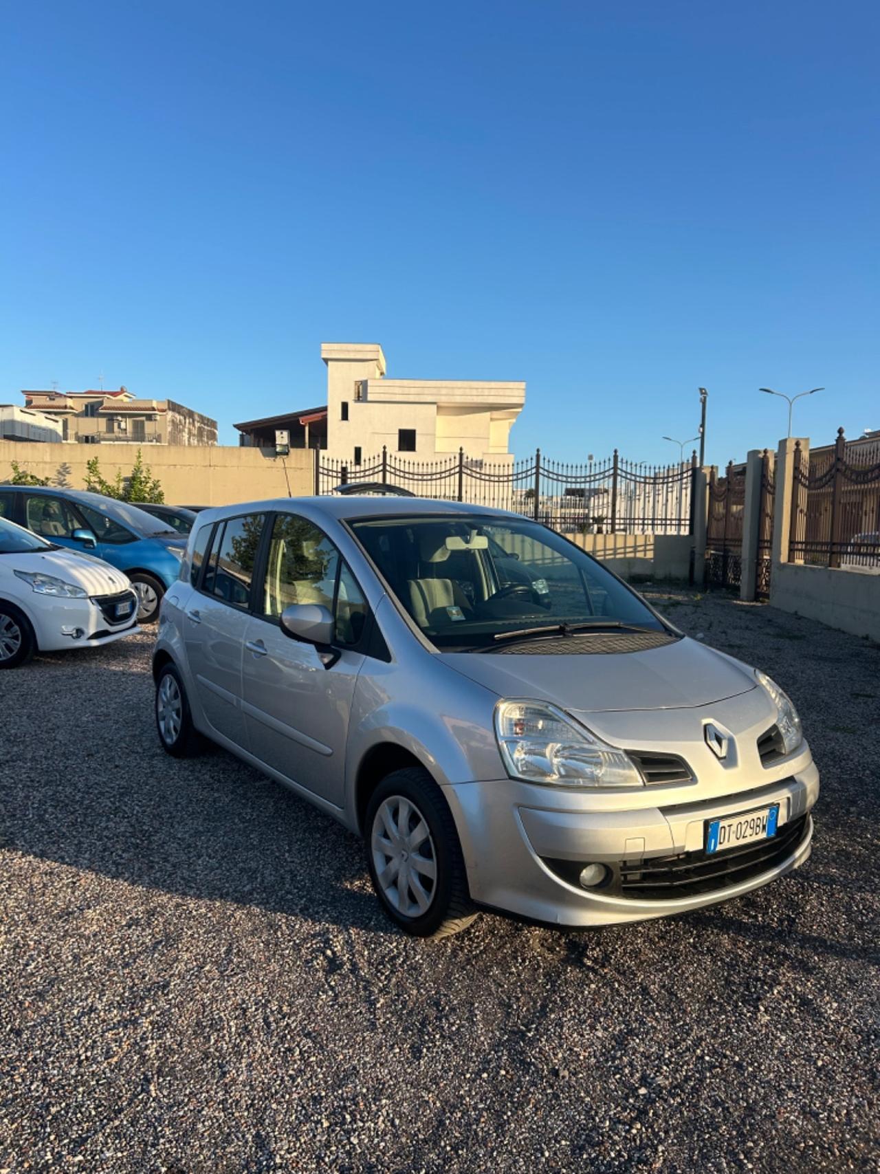 Renault Modus Grand 1.2 16V Dynamique