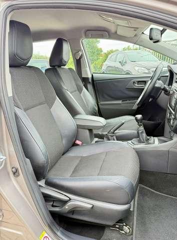 Toyota Auris 5p 2.0 d-4d Lounge