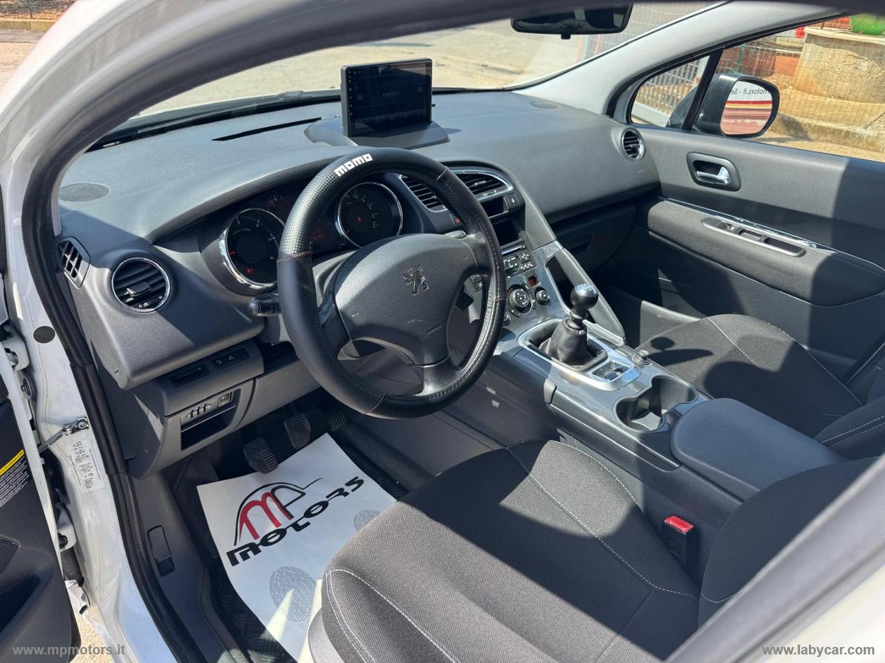 PEUGEOT 3008 BUSINESS 1.6 HDi 110CV