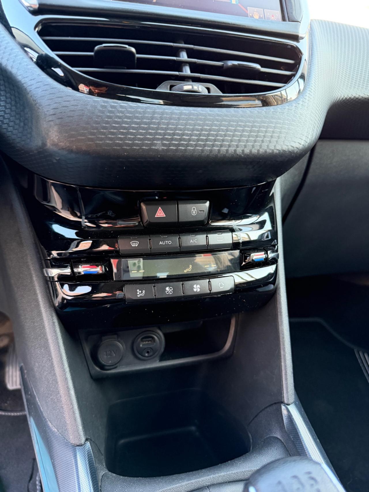 Peugeot 2008 BlueHDi 92 cv ALLURE-2016/CLIMA/SENSORI