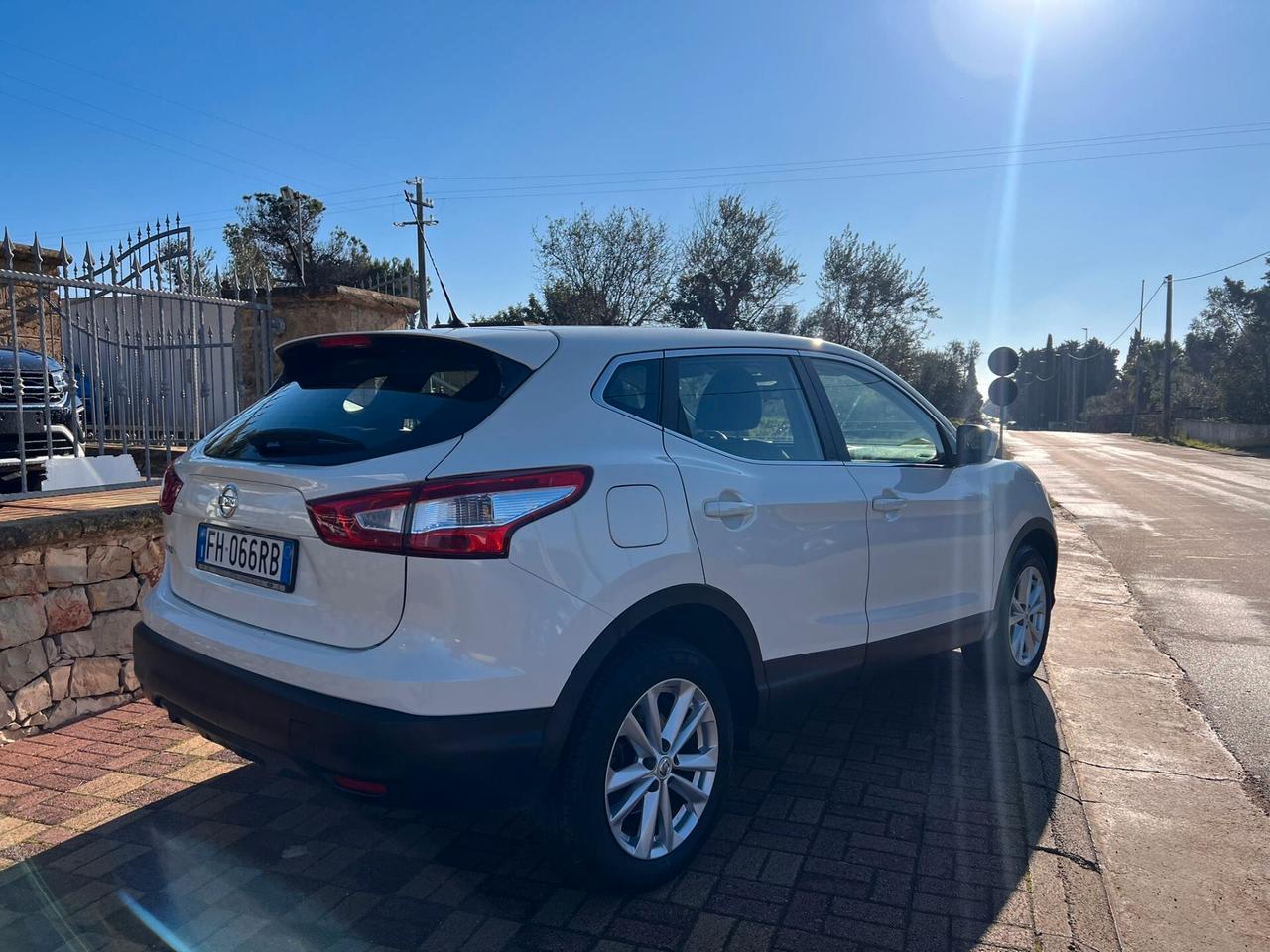 Nissan Qashqai 1.6 dCi X-Tronic 2WD N-CONNECT