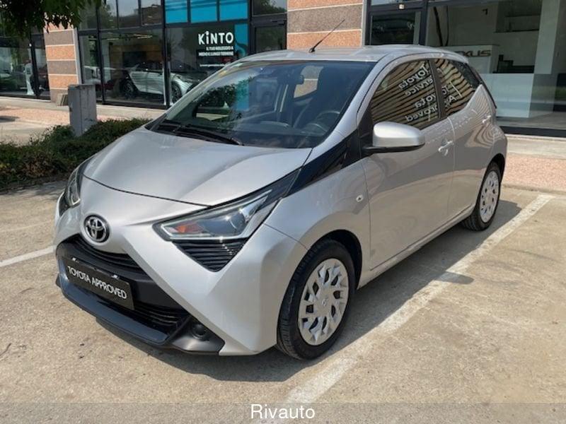 Toyota Aygo Connect 1.0 VVT-i 72 CV 5 porte x-play