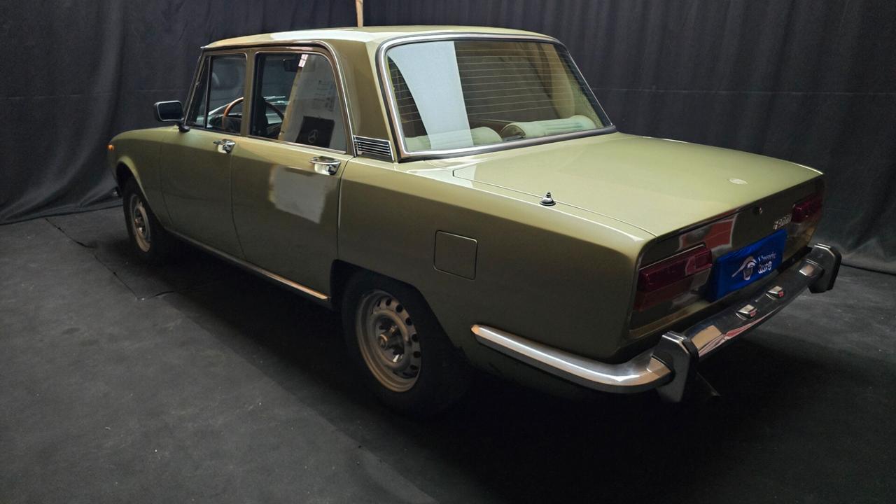 Alfa Romeo 2000 anno 1974 certificabile ASI