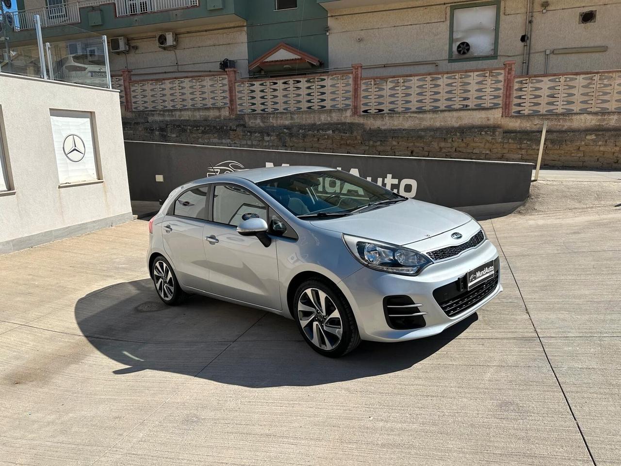 Kia Rio 1.1 CRDi 5p. Cool Adatta a Neopatentati