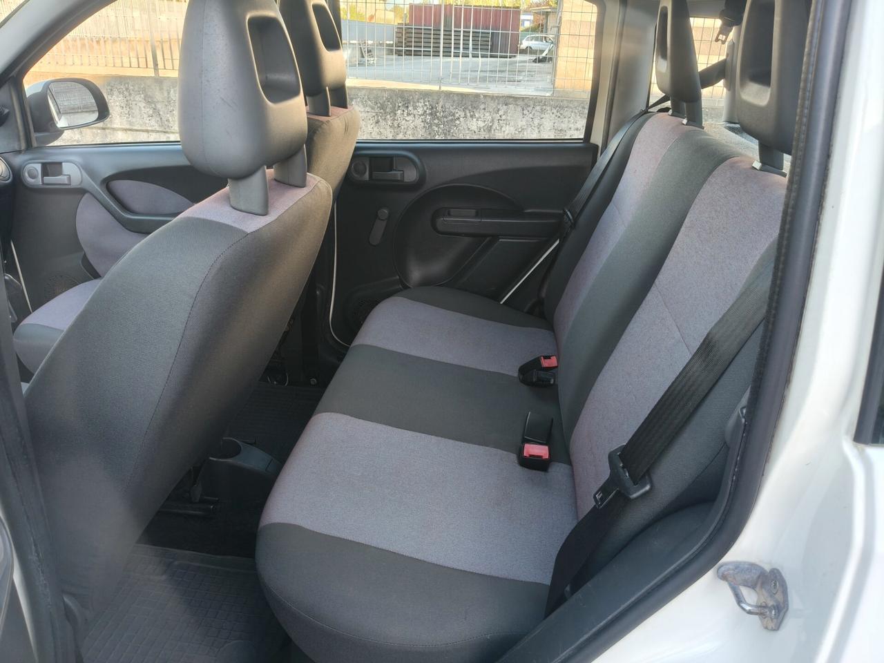 Fiat Panda 1.2 Dynamic SOLAMENTE 123.000 KM