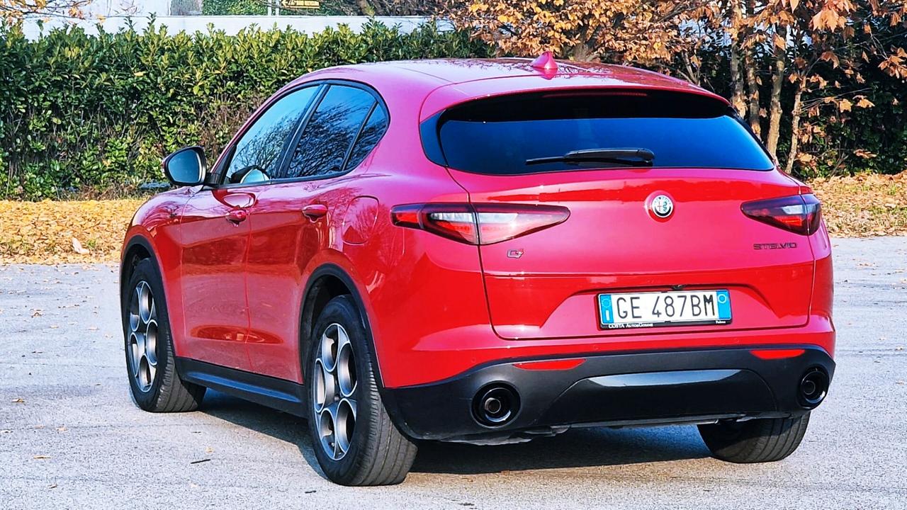 Alfa Romeo Stelvio 2.2 Turbodiesel 190 CV AT8 Q4 Sprint