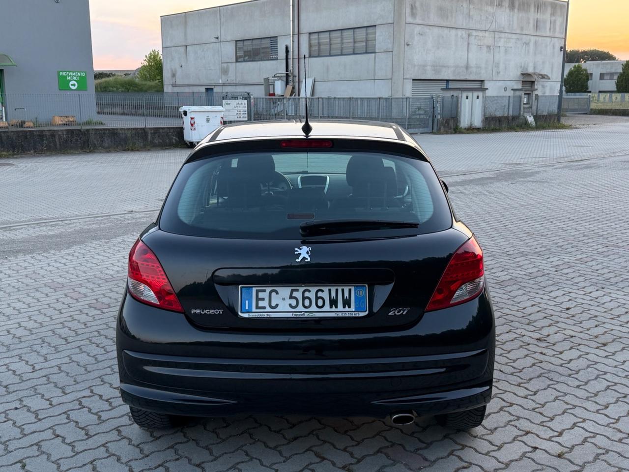 Peugeot 207 1.6 HDi 90CV 5p. 99g