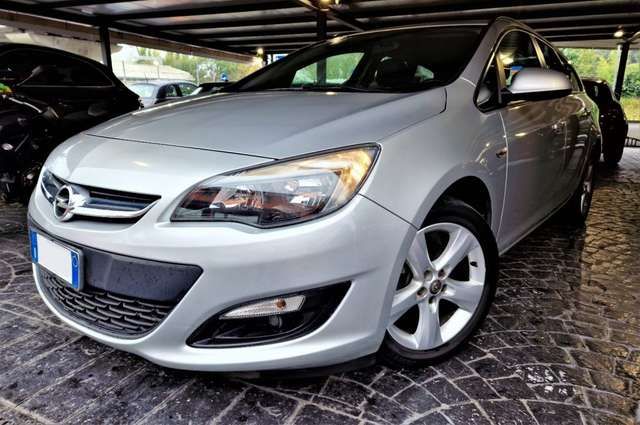 Opel Astra GPL POCHI KM UNIPRO! 1.4 140CV Sports Tourer