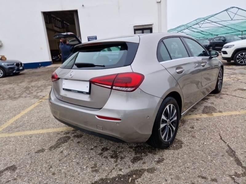 Mercedes-benz A 180 d Automatic Business Extra 2020