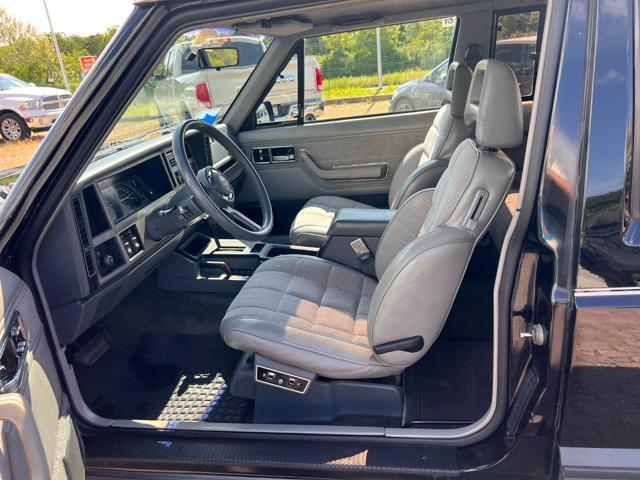 JEEP Cherokee 4.0 XJ LAREDO - AUTOMATICO 3 PORTE