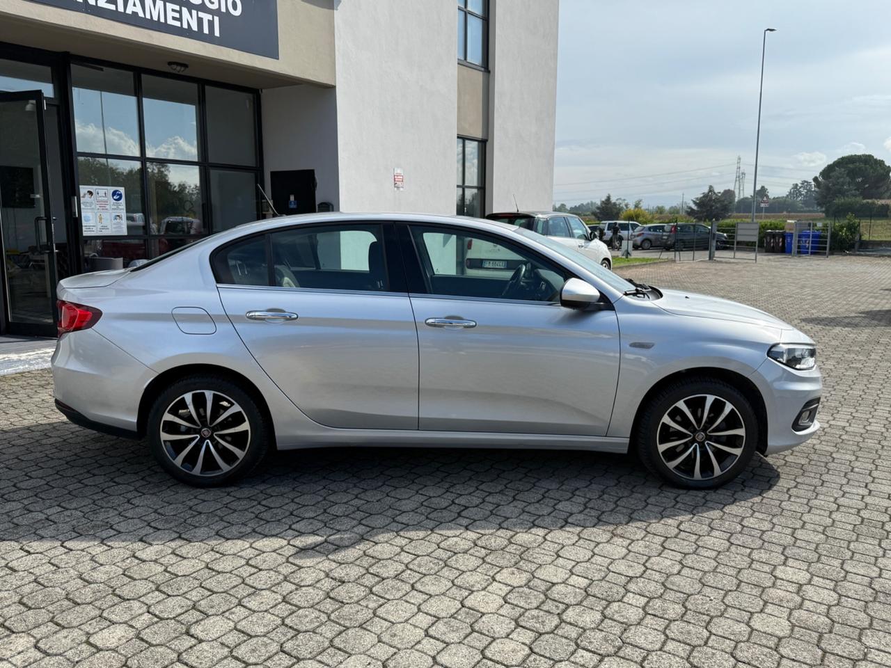 Fiat Tipo 1.6 Mjt 4 porte |CERCHI IN LEGA