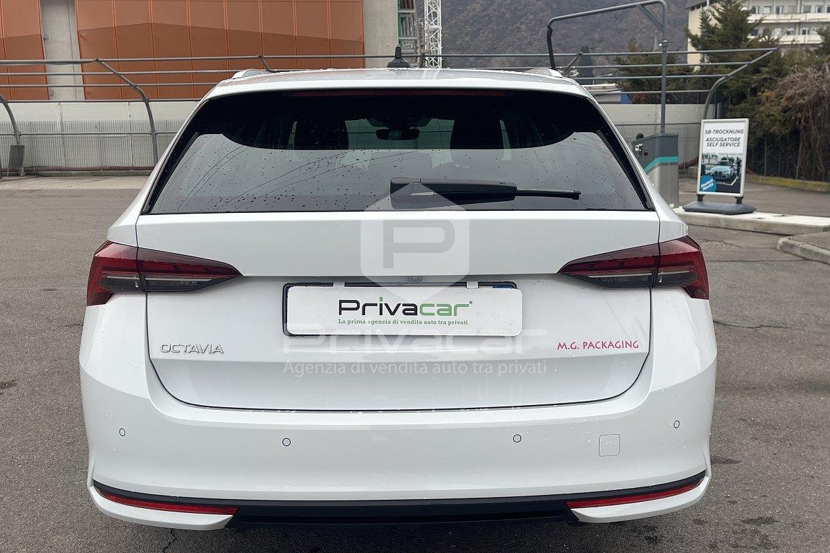 SKODA Octavia 2.0 TDI 150 CV DSG Wagon Sportline