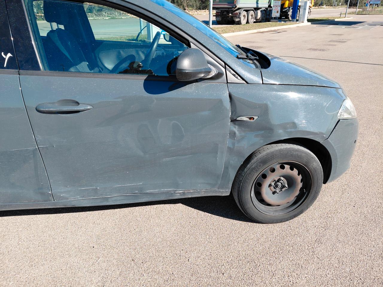 Lancia Ypsilon 0.9 TwinAir 85 CV 5 porte Metano Ecochic Gold