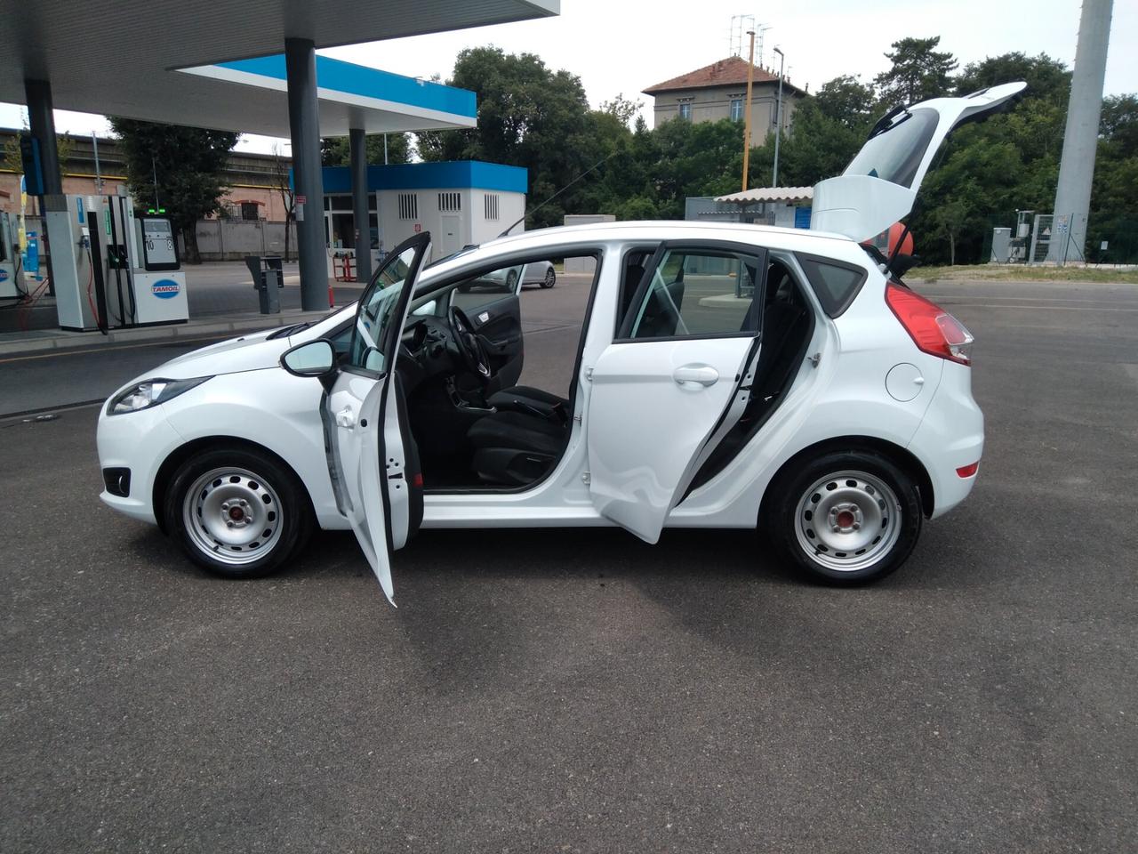 Ford Fiesta 1.4 5p. Bz.- GPL Titanium x neopatentati