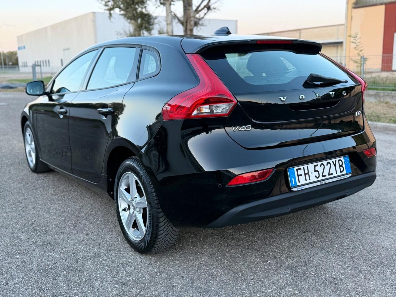 VOLVO V40 2.0 BERLINA DIESEL D2 EURO6B