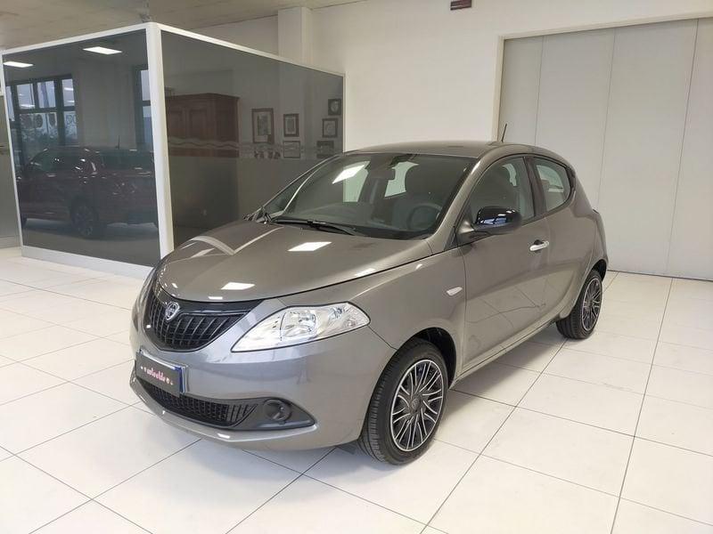 Lancia Ypsilon 1.0 FireFly 5 porte S&S Hybrid Silver Plus