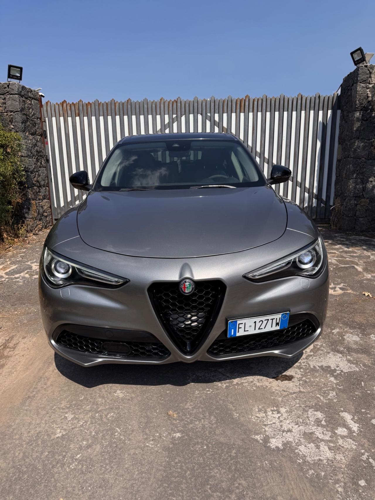 Alfa Romeo Stelvio 2.0 Turbo benzina 280cv