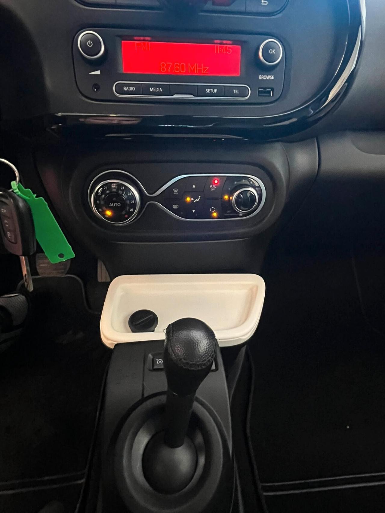 Renault Twingo 900 turbo 90 CV Automatica COSMIC