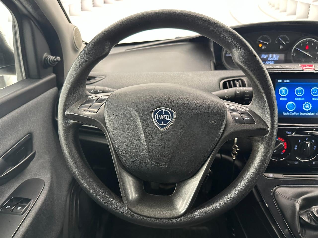 Lancia Ypsilon1.0 69cv hybrid-NEOPATENTATI-KM CERTIFICATI-PERMUT
