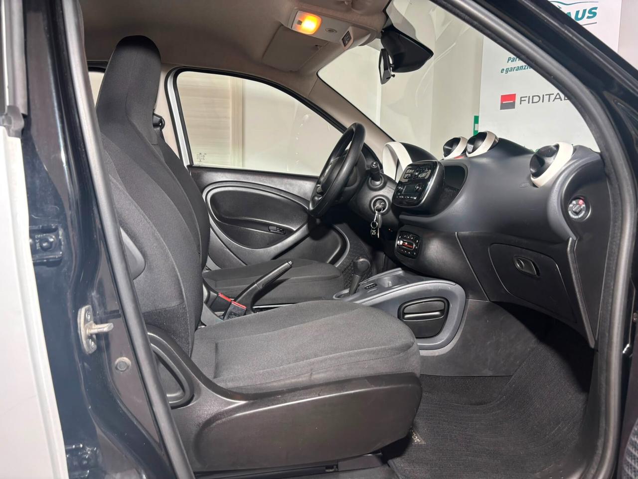 Smart ForFour 1.0 benzina 71 CV