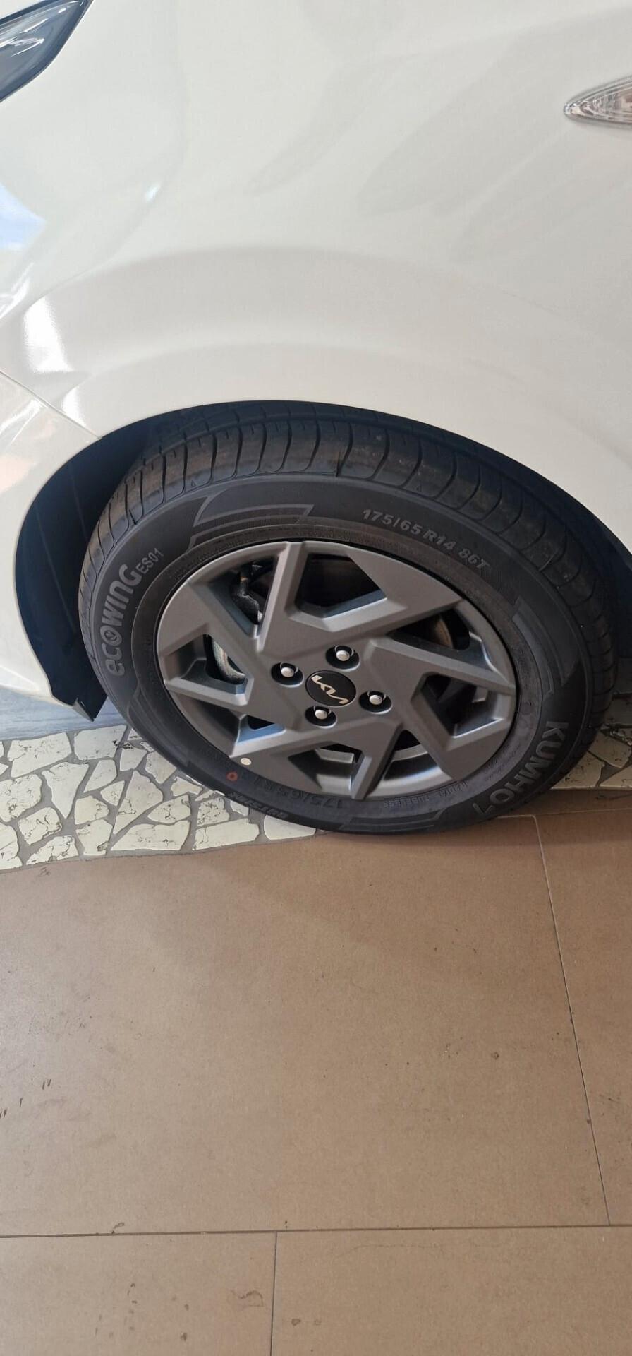 Kia Picanto 1.0 12V 5 porte Urban