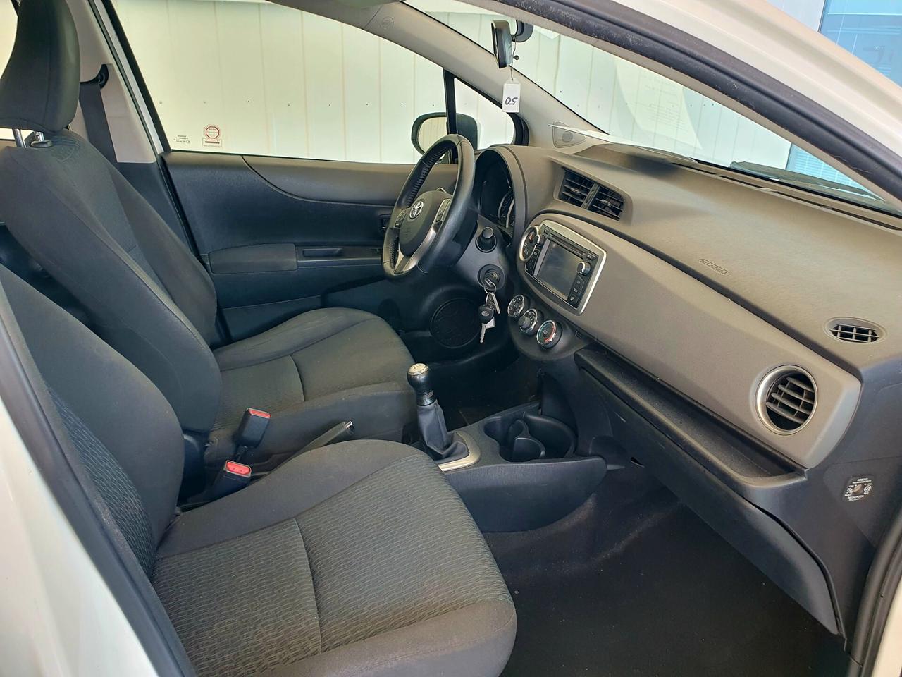 Toyota Yaris Lounge 1.0 BENZ. CON NAVI - 2013 - KM. 82.000