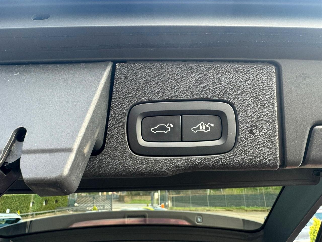 Volvo XC 60 XC60 B4 (d) AWD automatico Plus Bright