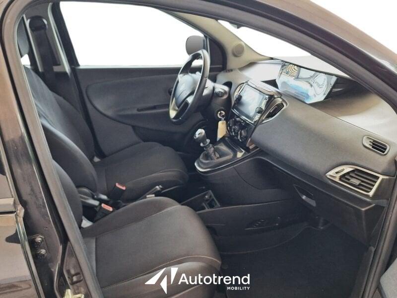 Lancia Ypsilon 1.0 FireFly 70 CV Hybrid Gold S&S