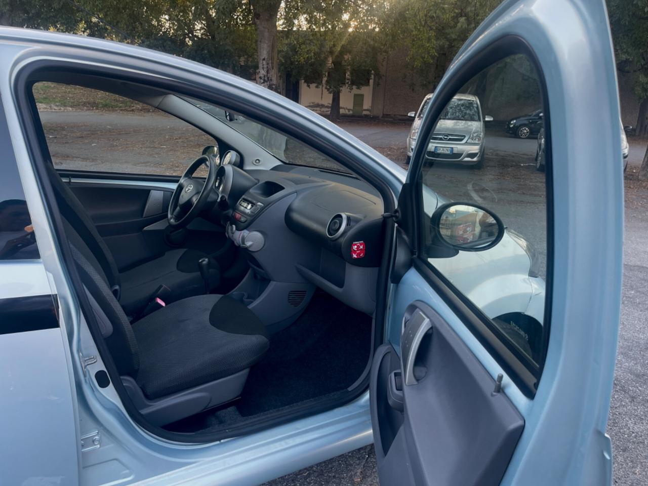 Toyota Aygo 1.0 12V VVT-i 5 porte Benzina per Neopatentati