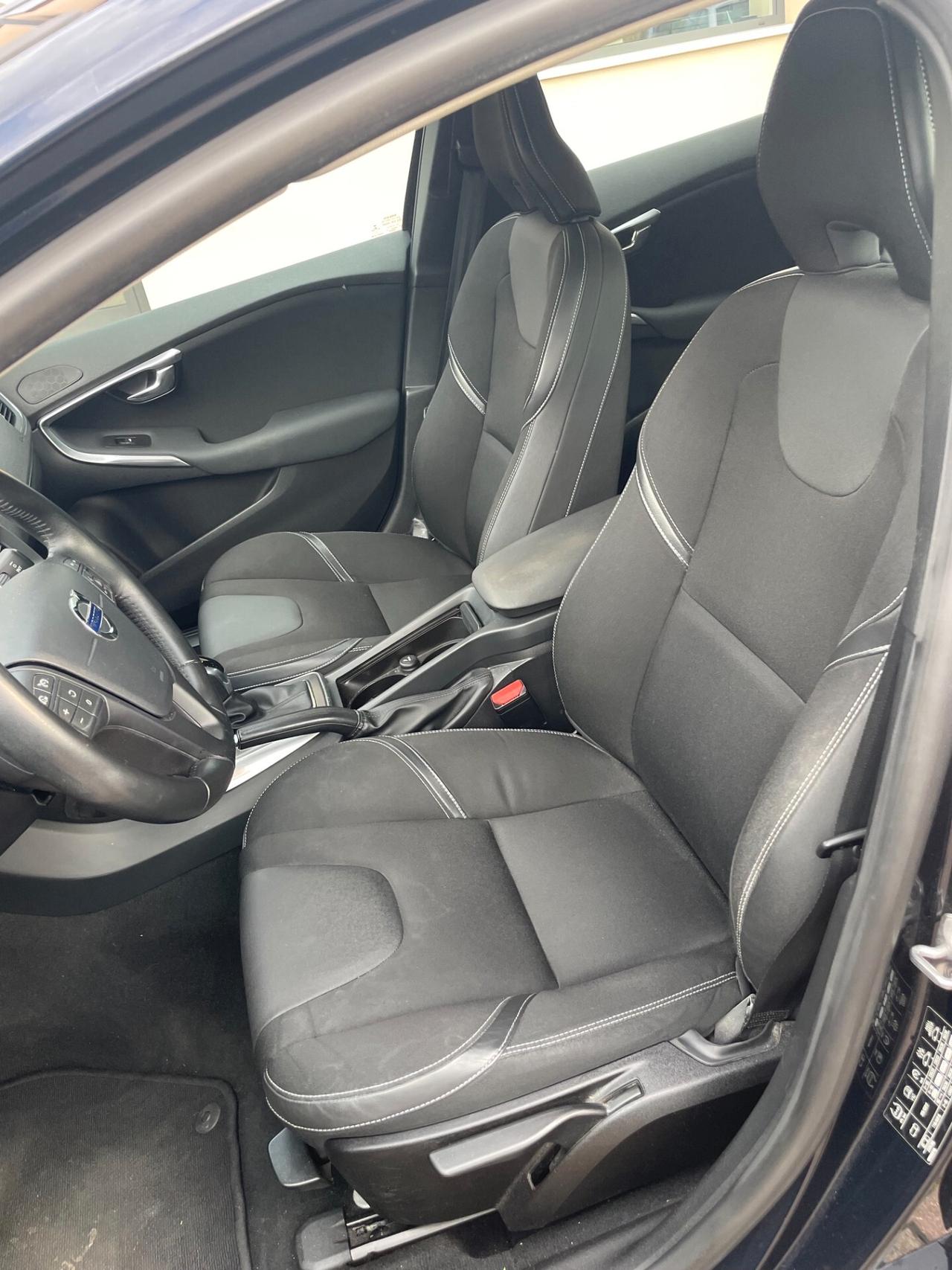 Volvo V40 D2 Geartronic Kinetic