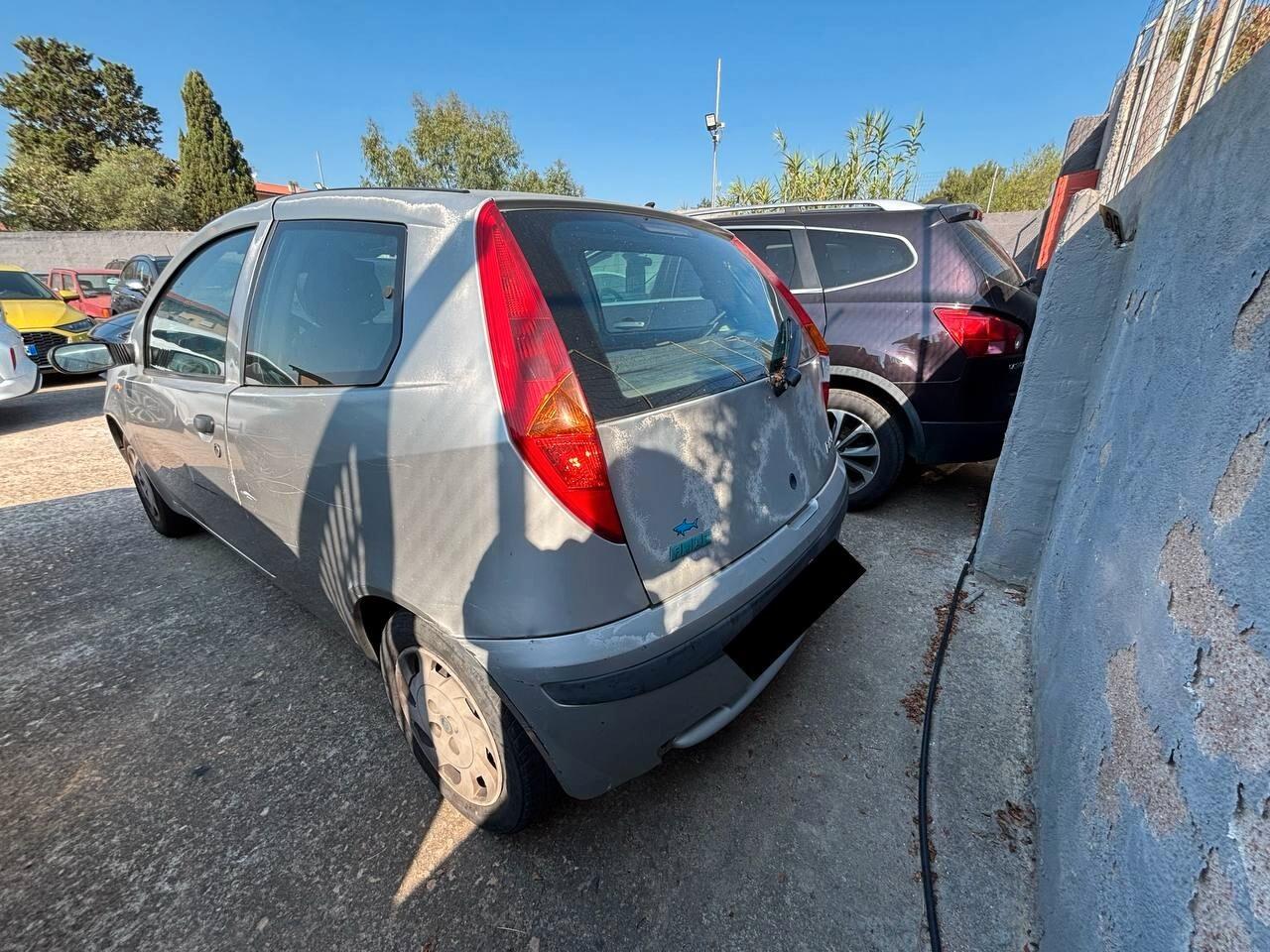 Fiat Punto 1.2i 16V 3 porte