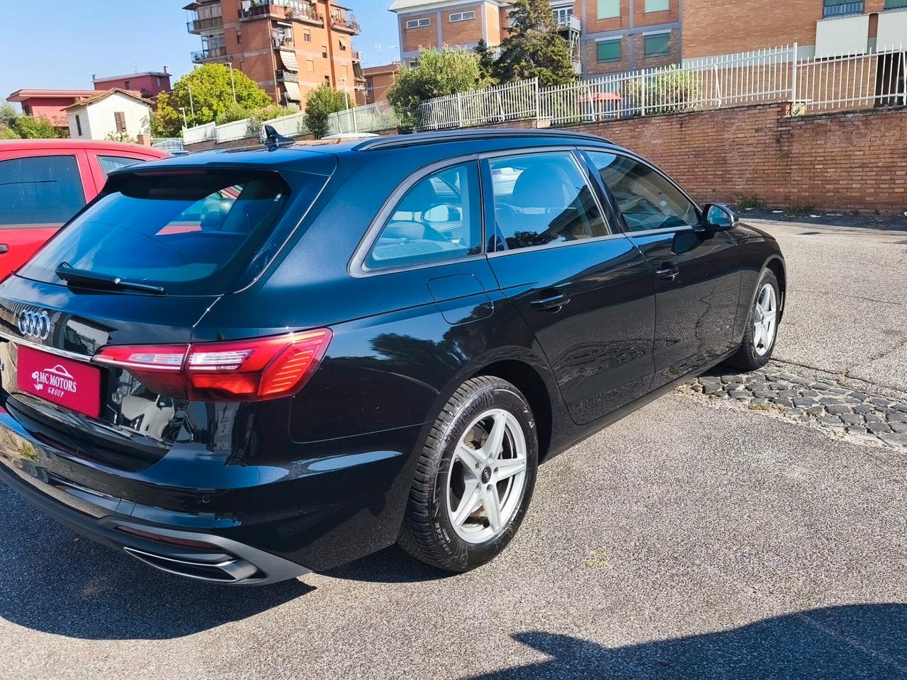 Audi A4 Avant 30 TDI/136 CV S tronic line edition