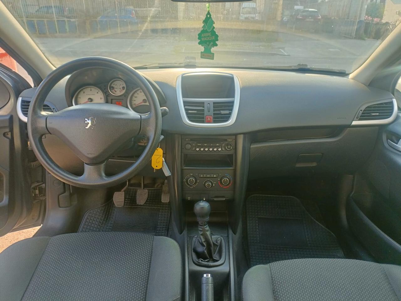 Peugeot 207 1.4 HDi 70CV 5p. X Line OK NEOPATENTATI