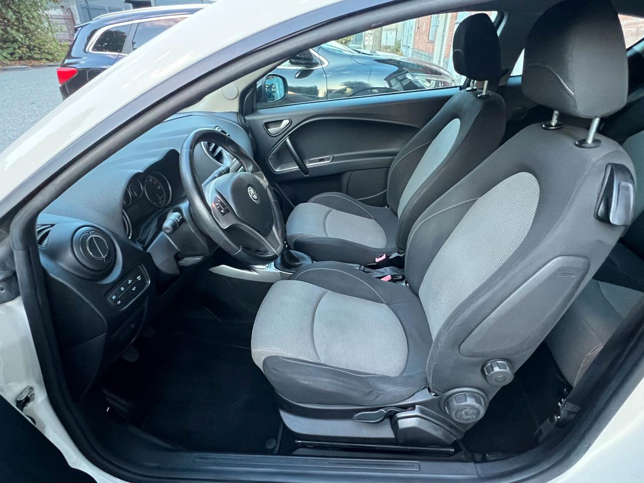 Alfa Romeo MiTo 1.4 105 CV M.air S&S Distinctive