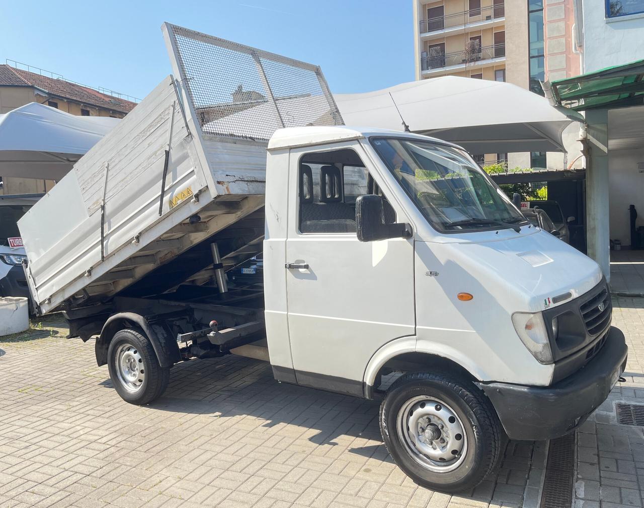 DAEWOO LUBLIN 2.4 TD - RIBALTABILE TRILATERALE - PORTATA 950 KG. - AUTOCARRO 3 POSTI