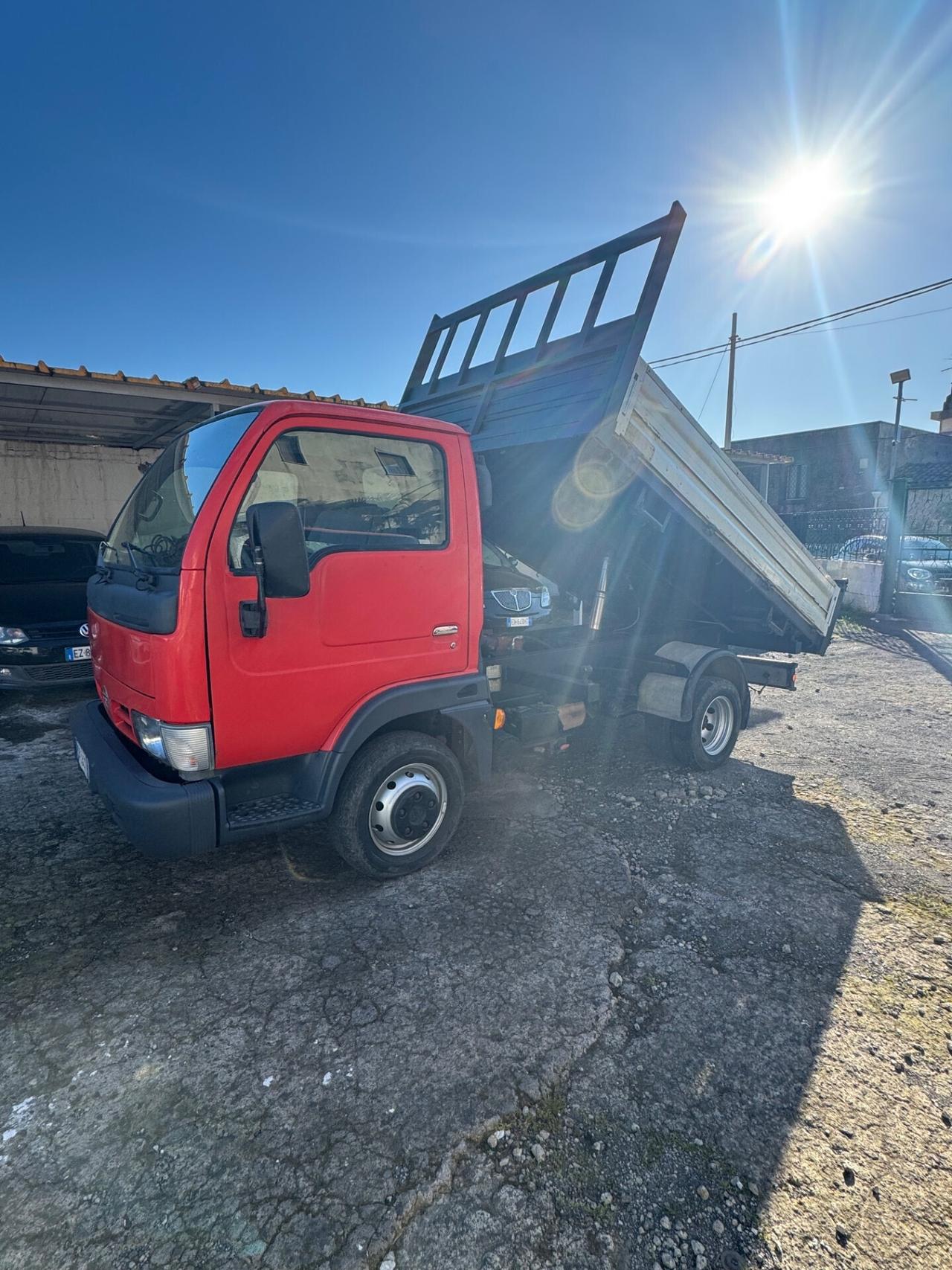 Nissan Cabstar 35.13 3.0 Tdi RIBALTABILE TRILATERALE