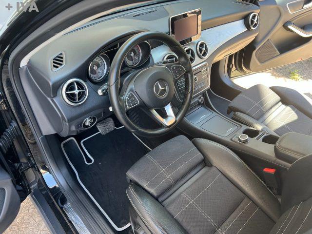 MERCEDES-BENZ GLA 200 d Automatic Sport