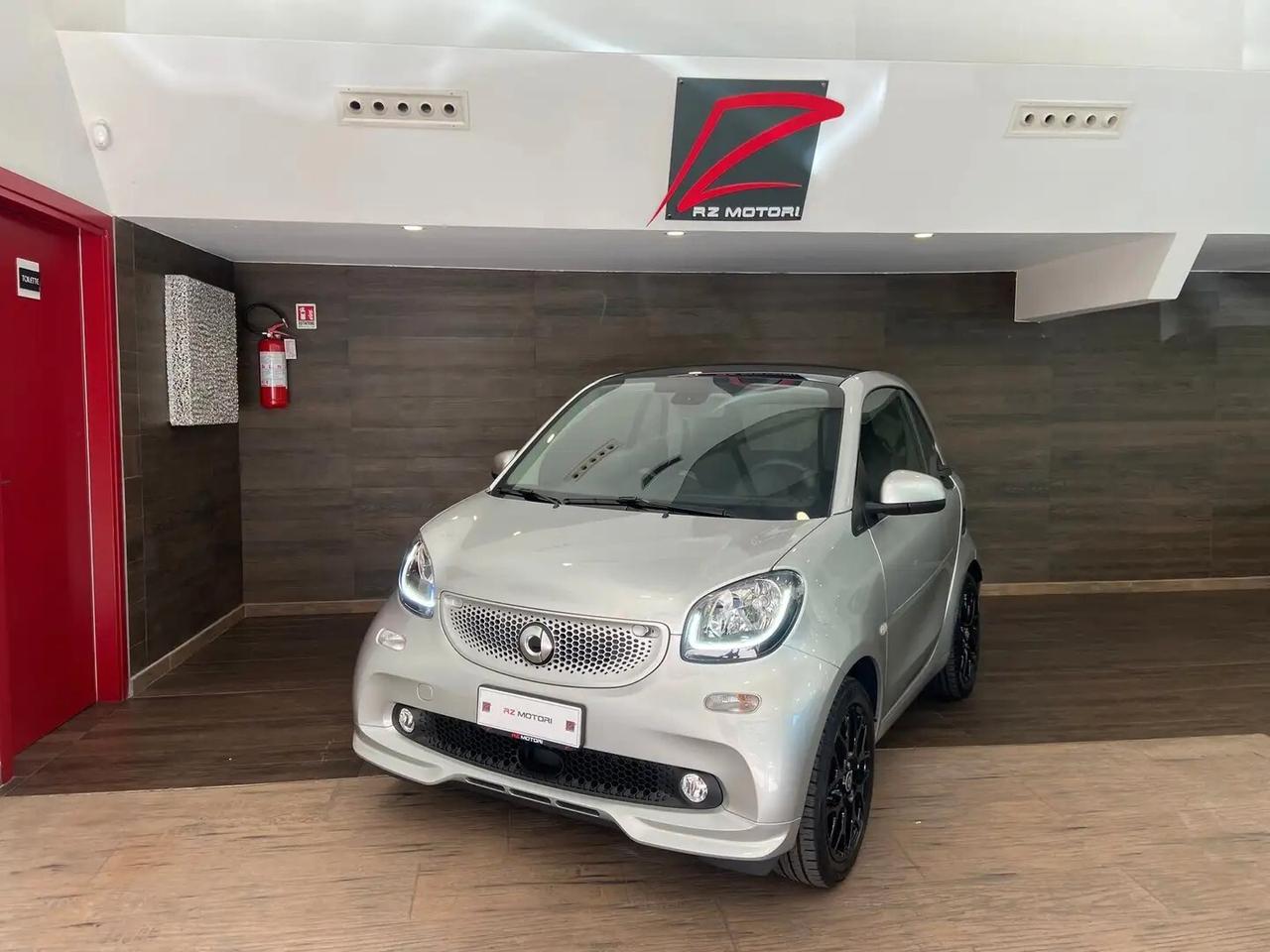 Smart ForTwo 70 1.0 twinamic Superpassion-LED-NAVIGATORE-RETROCAMERA-ITALIANA
