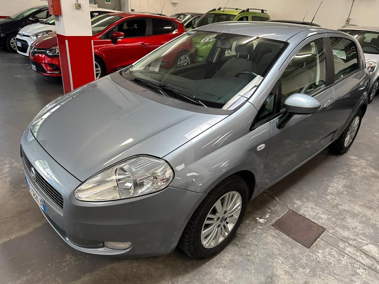 Fiat Grande Punto Grande Punto 1.4 Starjet 16V 5 porte Dynamic