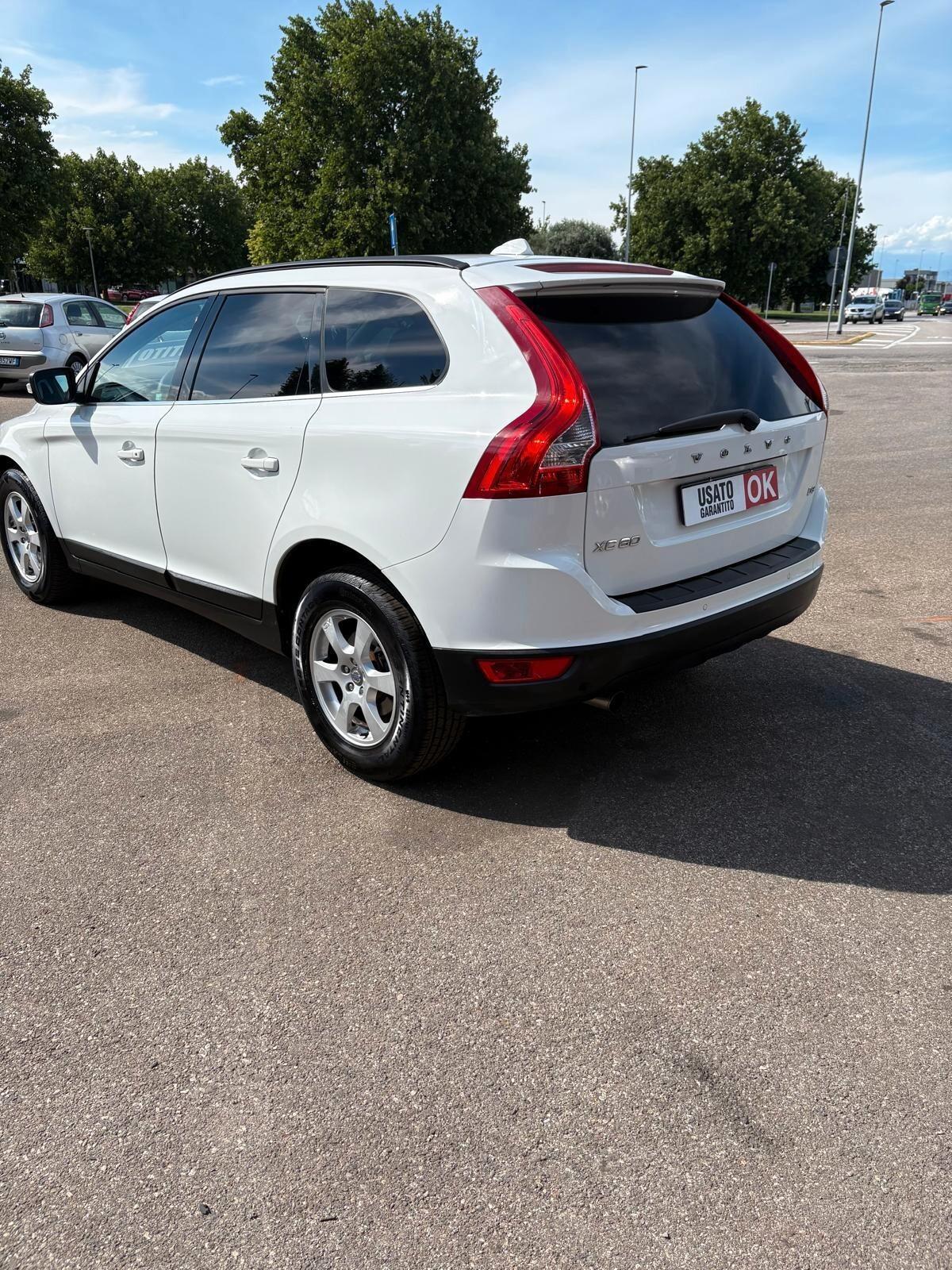 Volvo XC 60 XC60 D3 Geartronic R-design