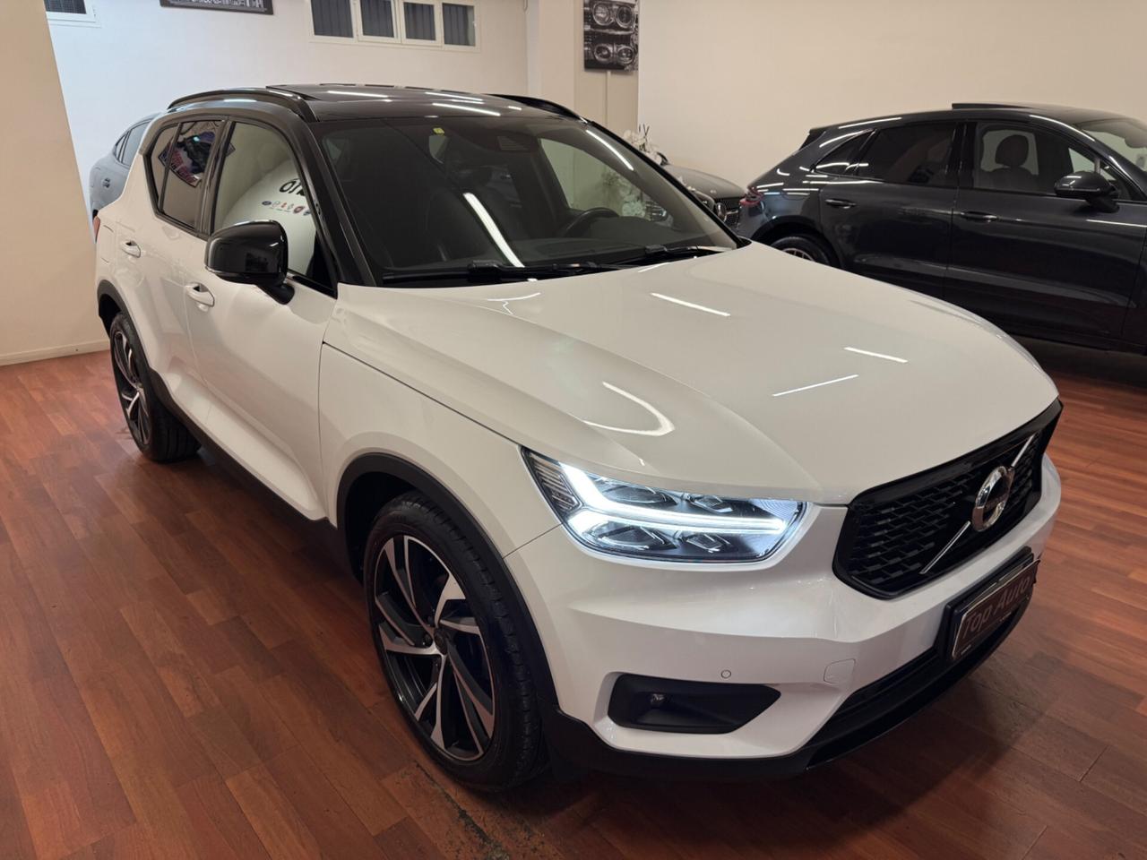 VOLVO XC40 XC 40 D3 GEARTRONIC R DESIGN / TETTO