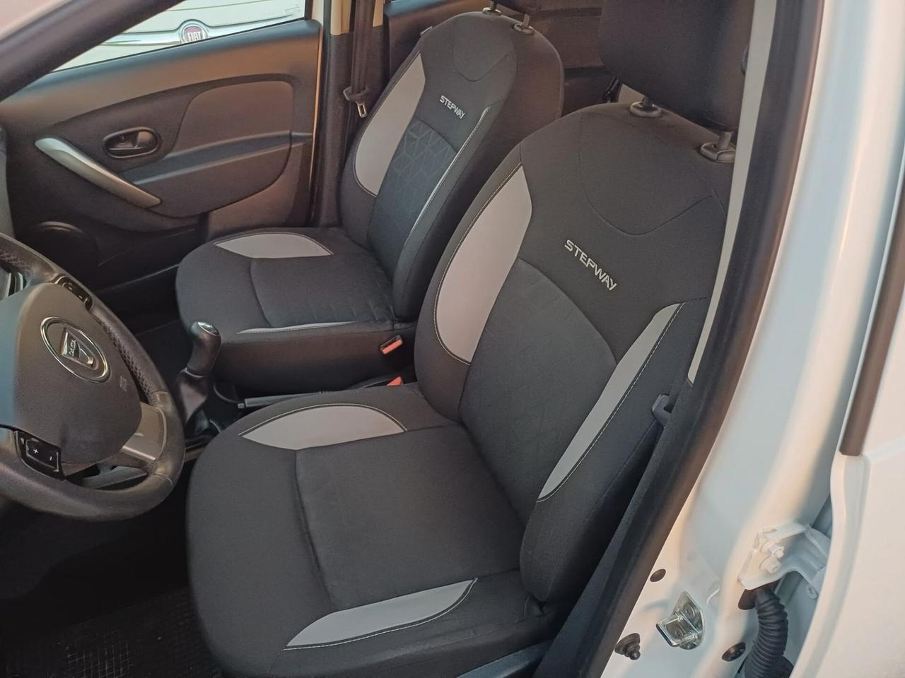 Dacia Sandero Stepway 900 TCe PERFETTA - 2015