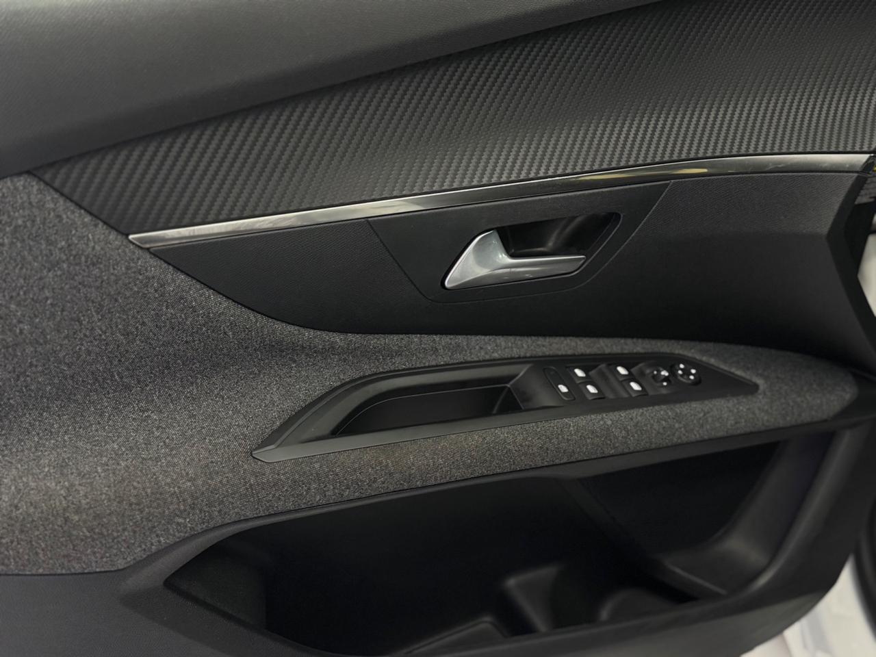 Peugeot 3008 BlueHDi 130Cv EAT8 Allure