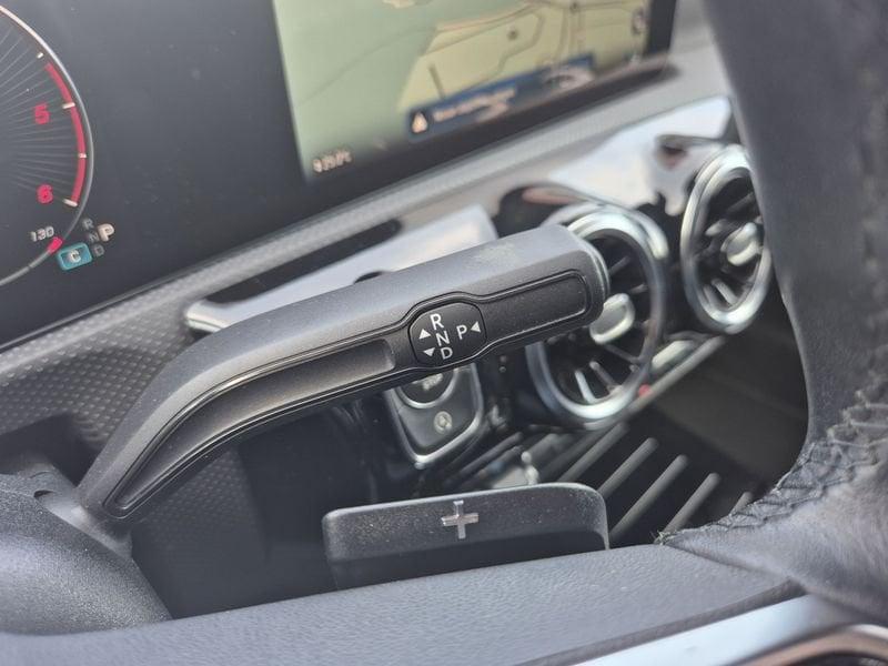 Mercedes-Benz CLA CLA Shooting Brake 200 d Night edition auto