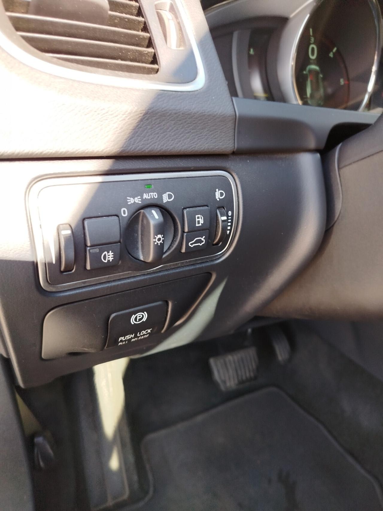 Volvo V60 D3 Geartronic Summum