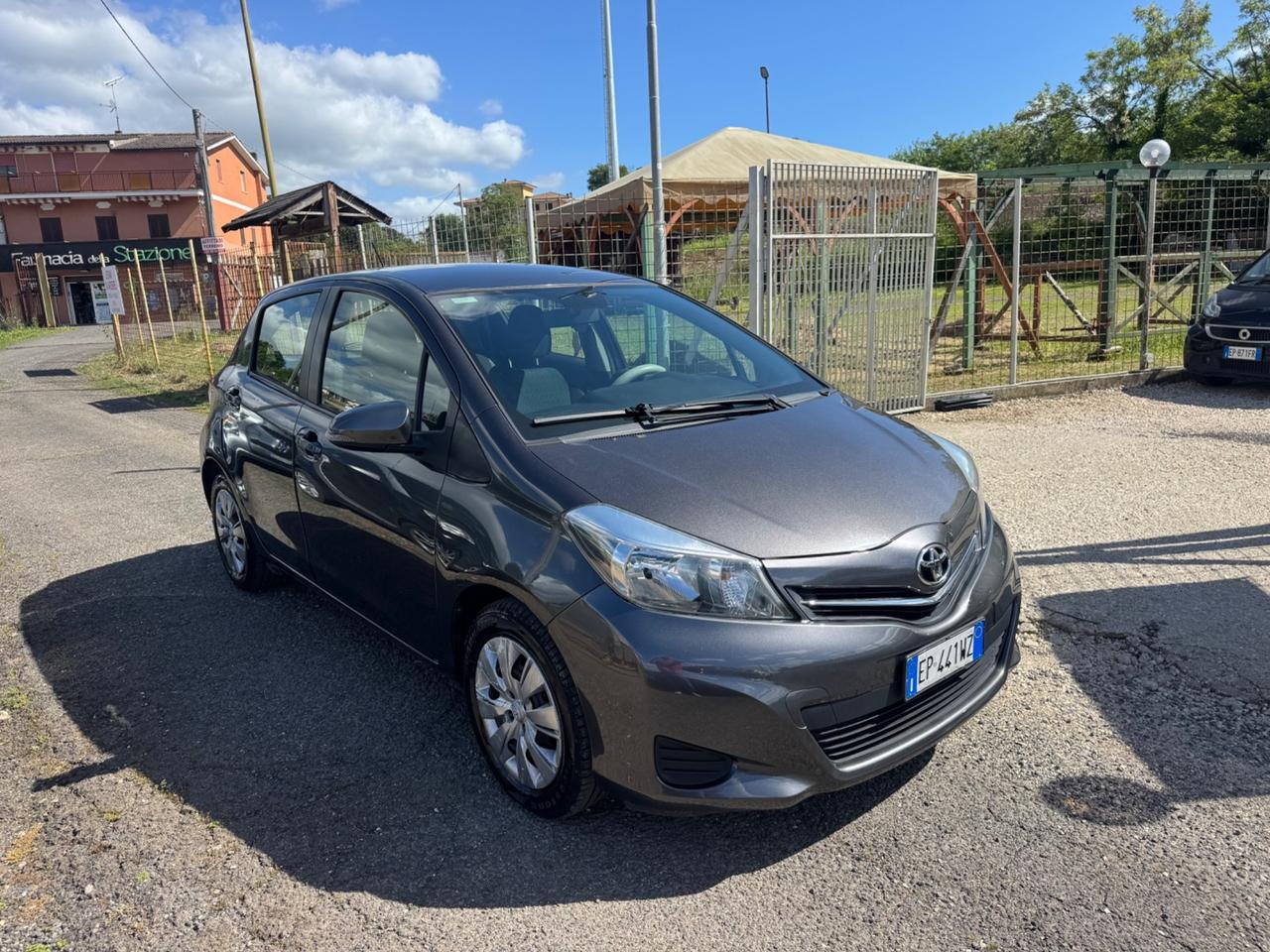 Toyota Yaris 1.0 5 porte Lounge NEOPATENTATI
