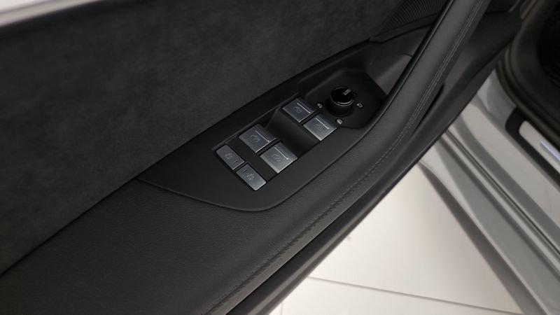 Audi RS6 4.0 quattro tiptronic Performance Avant