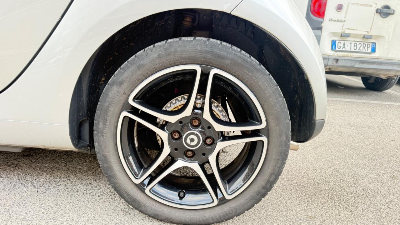 Smart ForTwo 90 0.9 T twinamic cabrio Prime led navi camera cerchi 16 PDC bluettoh pack sport